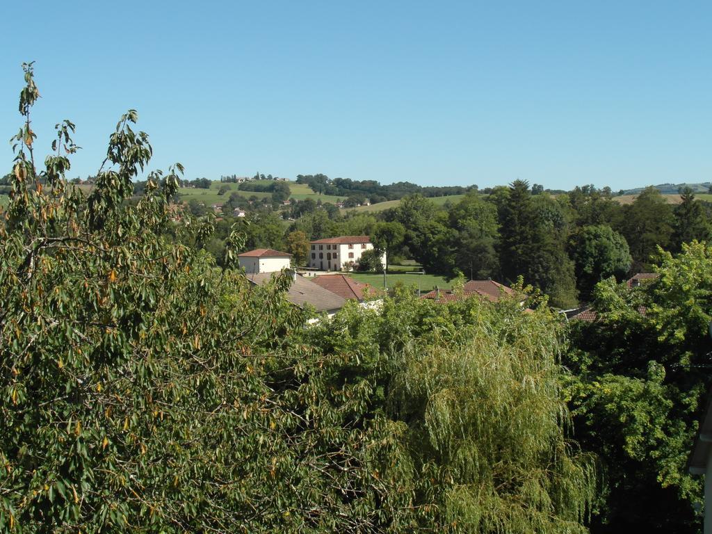 Hotel Restaurant Le Perigord Maurs Exterior foto