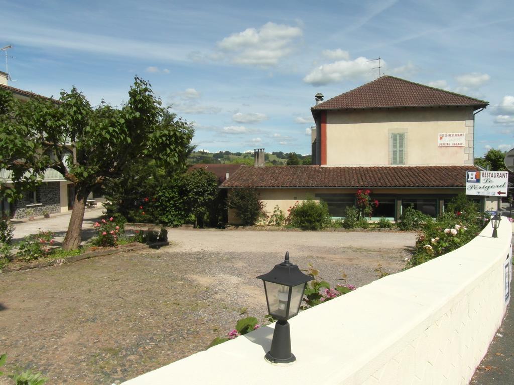 Hotel Restaurant Le Perigord Maurs Exterior foto