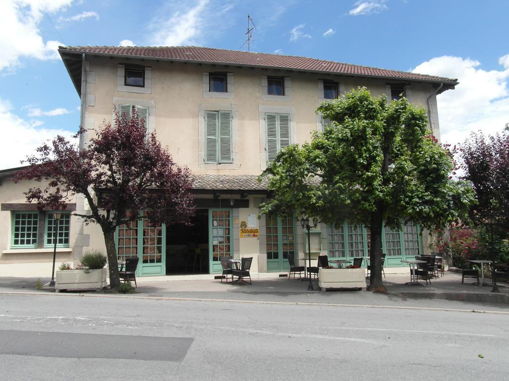 Hotel Restaurant Le Perigord Maurs Exterior foto