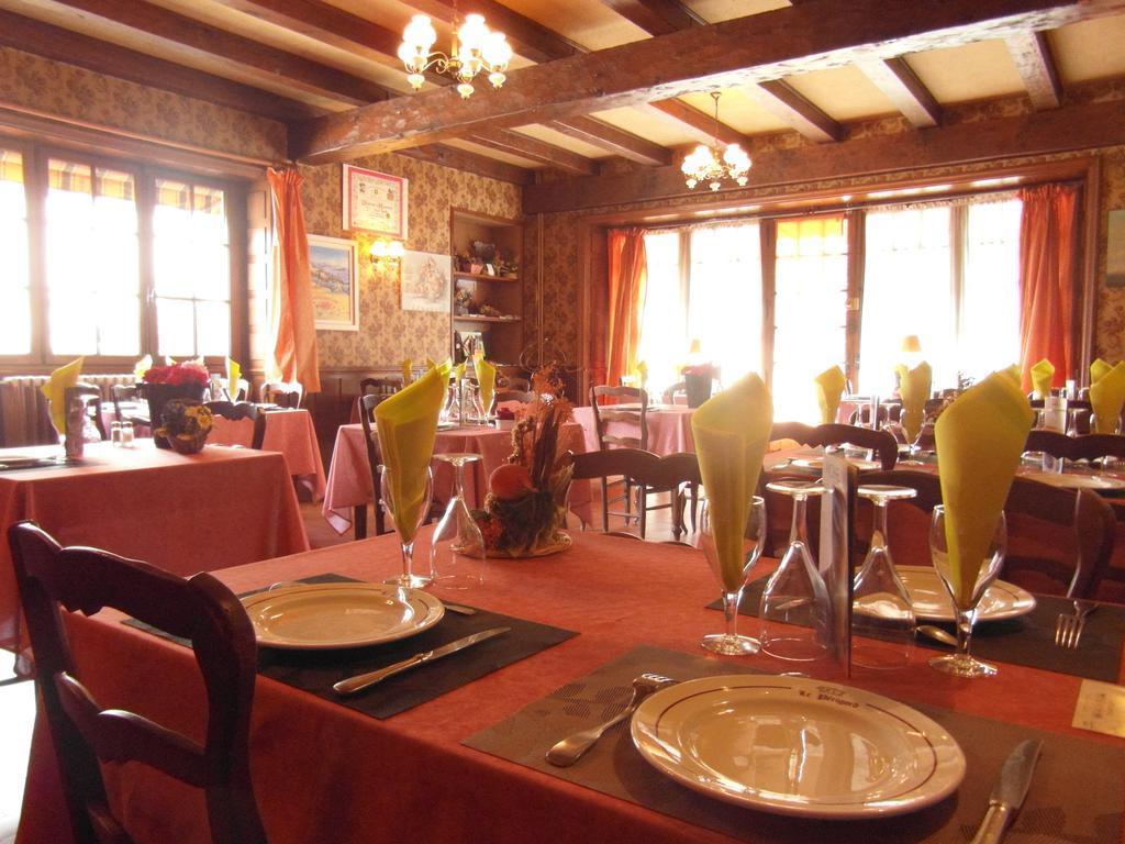 Hotel Restaurant Le Perigord Maurs Exterior foto
